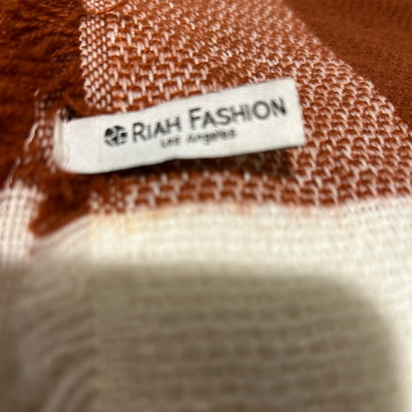 Riah Fashion Rust and Cream Plaid Throw Blanket - Picture 4 of 6